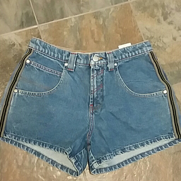 💕Zonz*Jeans Shorts - Picture 4 of 8